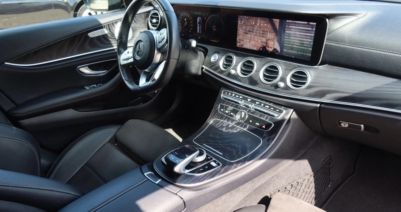 Mercedes-Benz Klasa E cena 159900 przebieg: 120000, rok produkcji 2019 z Hajnówka małe 781